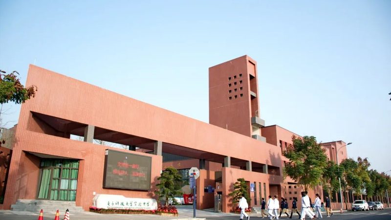 SMT贴片加工设备参数解析：关键指标与选型要点