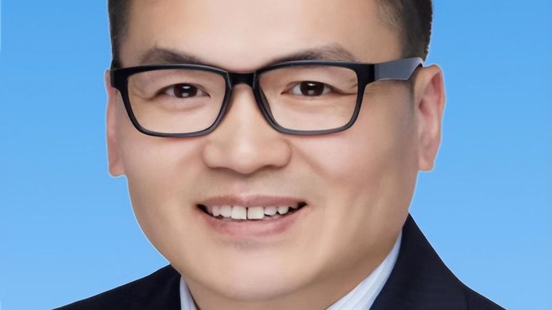 三极管8050与8550：贴片型号间的细微差别解析
