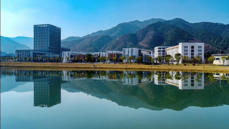 PCB打板速度受多种因素影响，主要包括：
